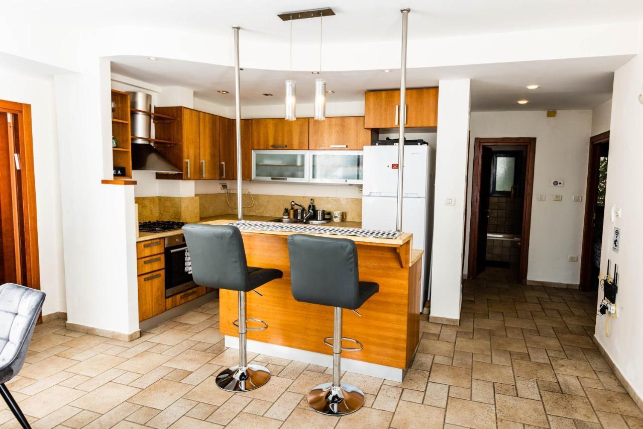 Central On Hapalmach- 3-Bdr Apartment Иерусалим Экстерьер фото